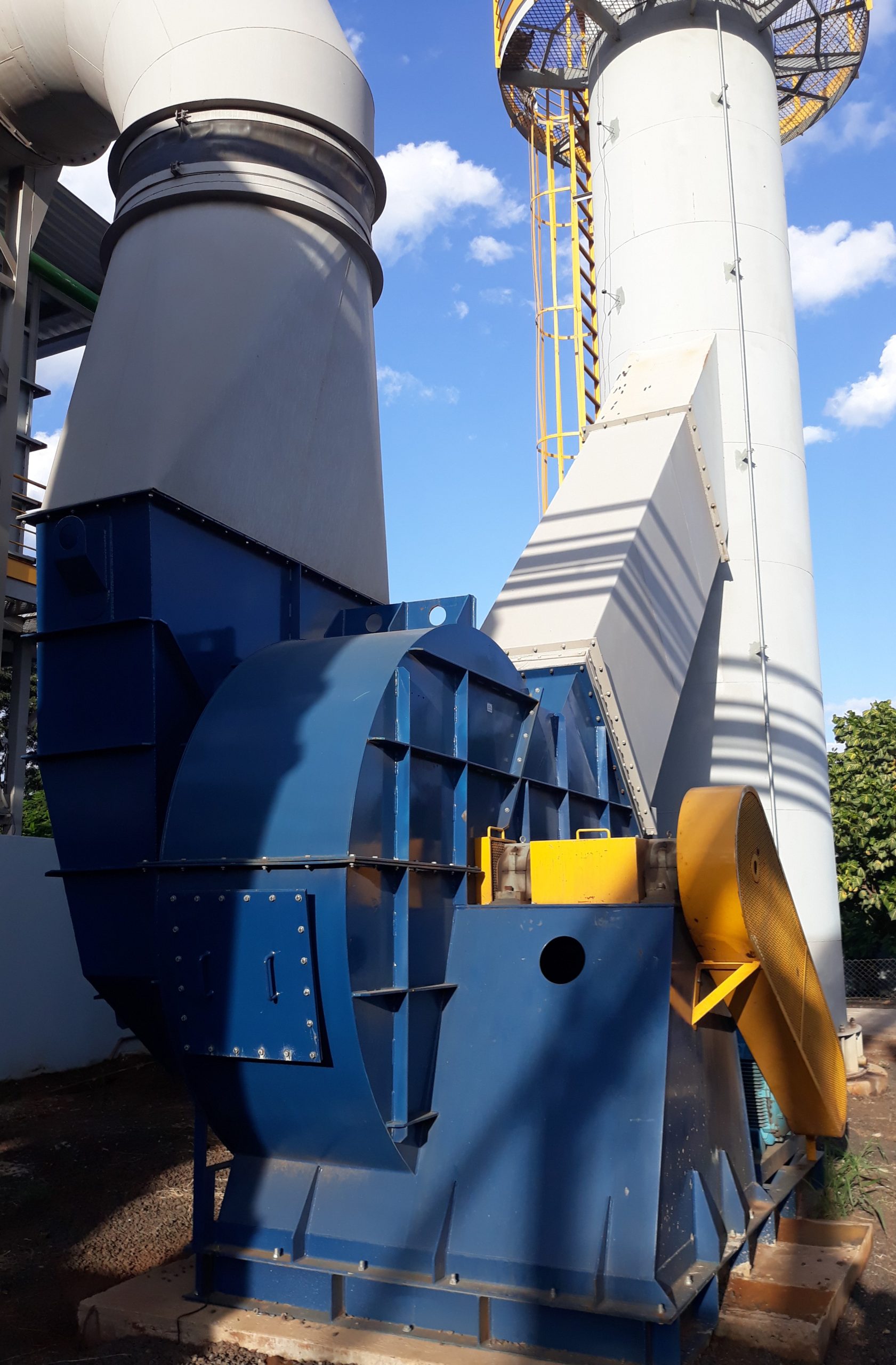 Estrutura industrial e sistema de ventilação